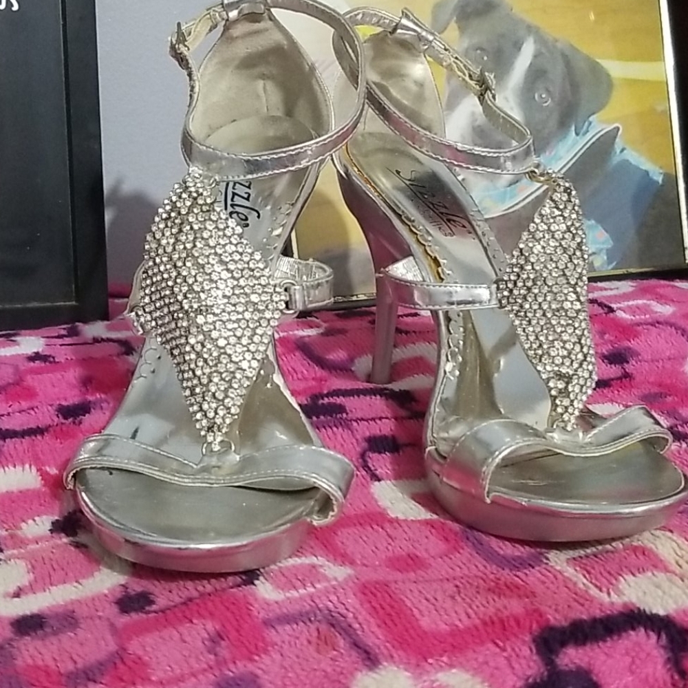 High heels - Picture 2 of 4